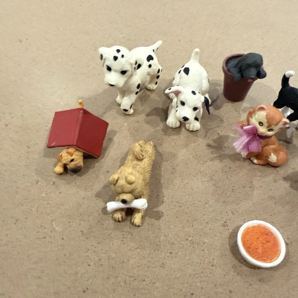 Lot of 9 Vintage 90s MEG Puppy In My Pocket Figures‎ & Accessories Dogs Cats